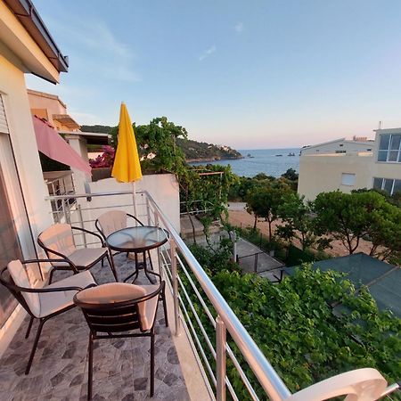 Apartments Marina Утьеха Экстерьер фото