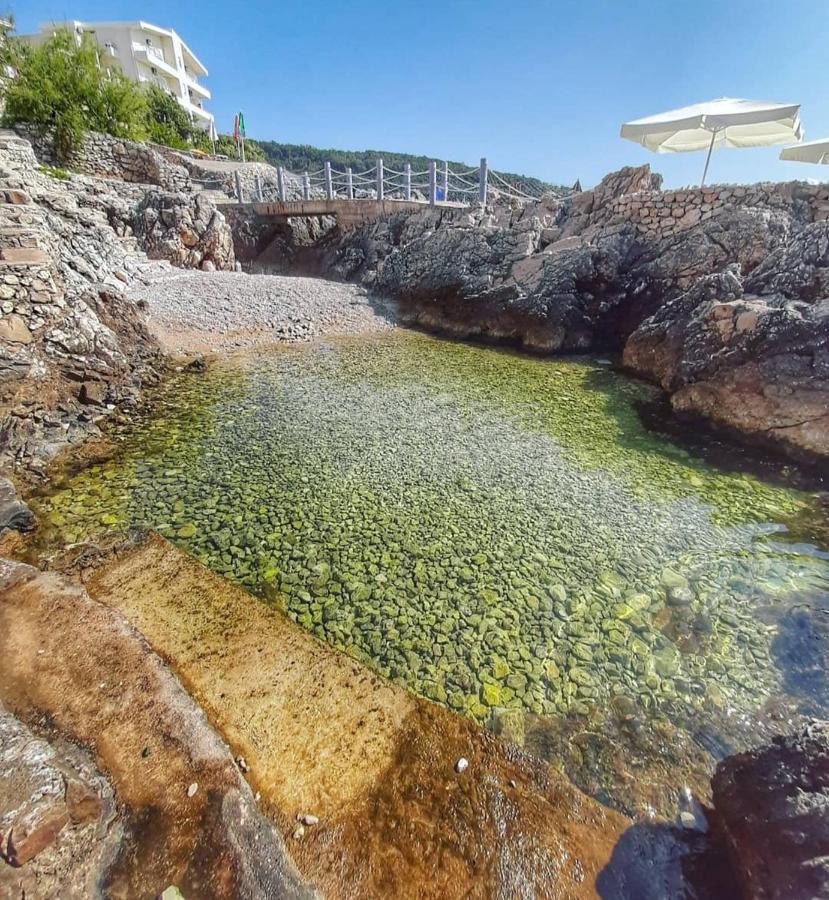 Apartments Marina Утьеха Экстерьер фото