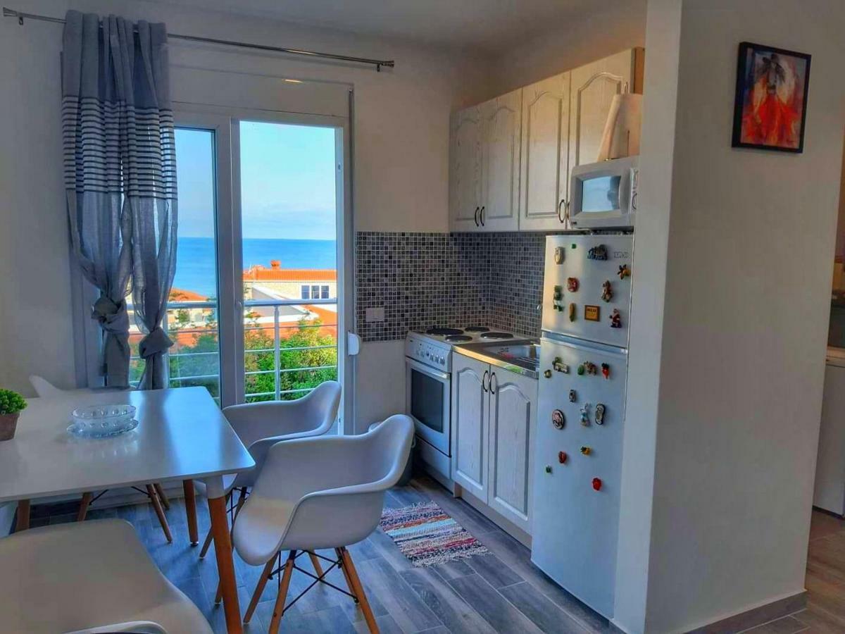 Apartments Marina Утьеха Экстерьер фото